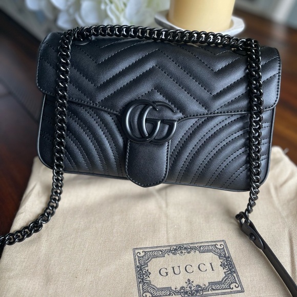 GG Marmont Mini Round Shoulder Bag, Black main image 0